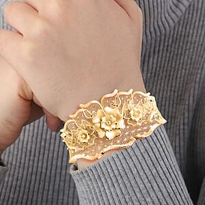 Floral Bangle Bracelet in 10K Yellow Gold (7.25 In) 14.75 Grams