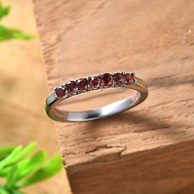 Anthill Garnet 0.35 ctw 7 Stone Ring in Stainless Steel (Size 10.0)