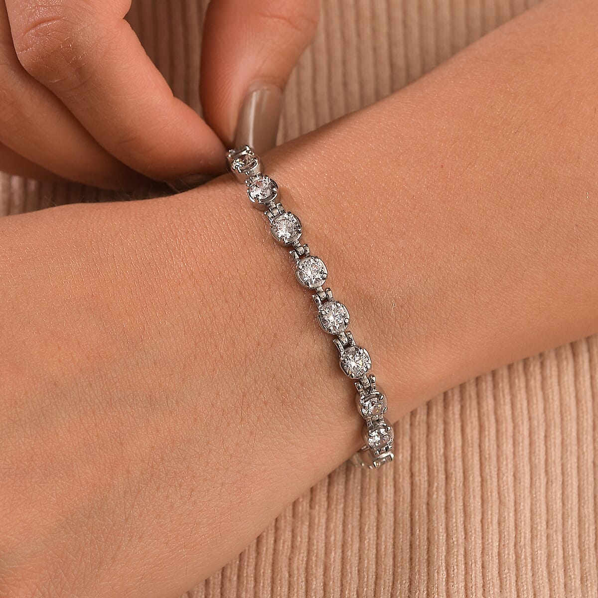 Simulated Diamond 8.50 ctw Bracelet in Stainless Steel (6.50 In) image number 2