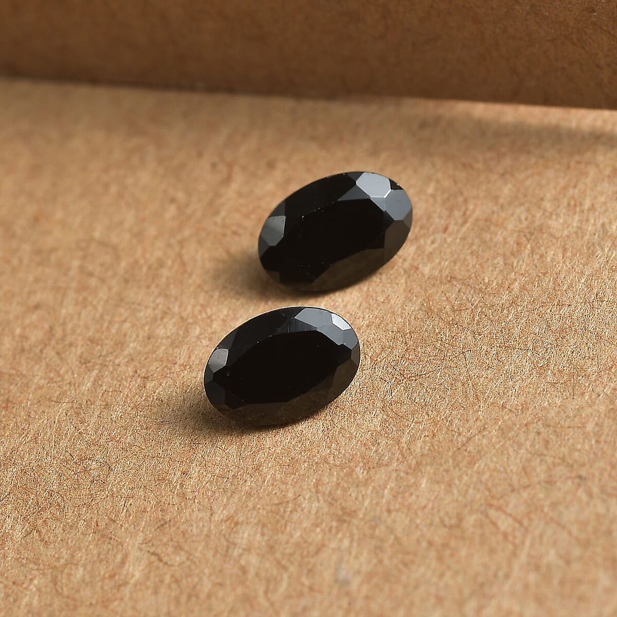 Set of 2 Australian Black Tourmaline (Oval 6x4 mm) 1.04 ctw Loose Gemstone image number 1