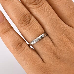 Cheveron Band Ring in 950 Platinum (Size 6.0) 2.50 Grams