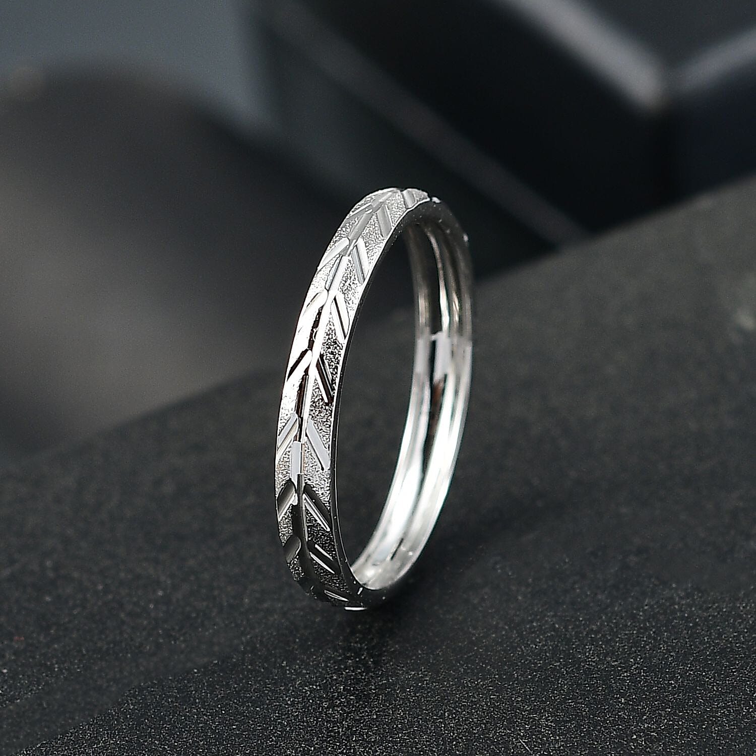 Rhapsody Diamond-cut Band Ring in 950 Platinum 2.50 Grams