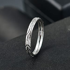Cheveron Band Ring in 950 Platinum (Size 7.0) 2.50 Grams