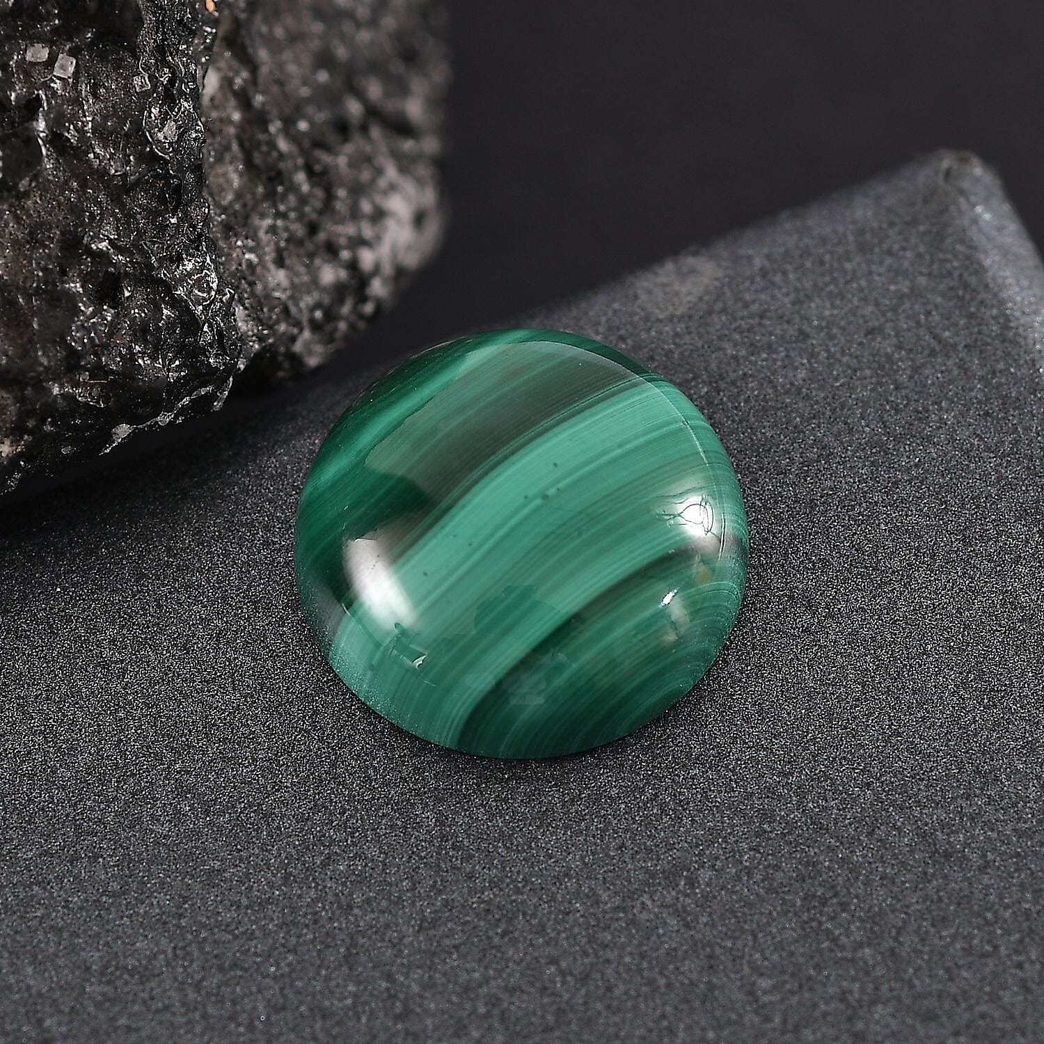 African Malachite (Rnd 14 mm) 10.55 ctw Loose Gemstone