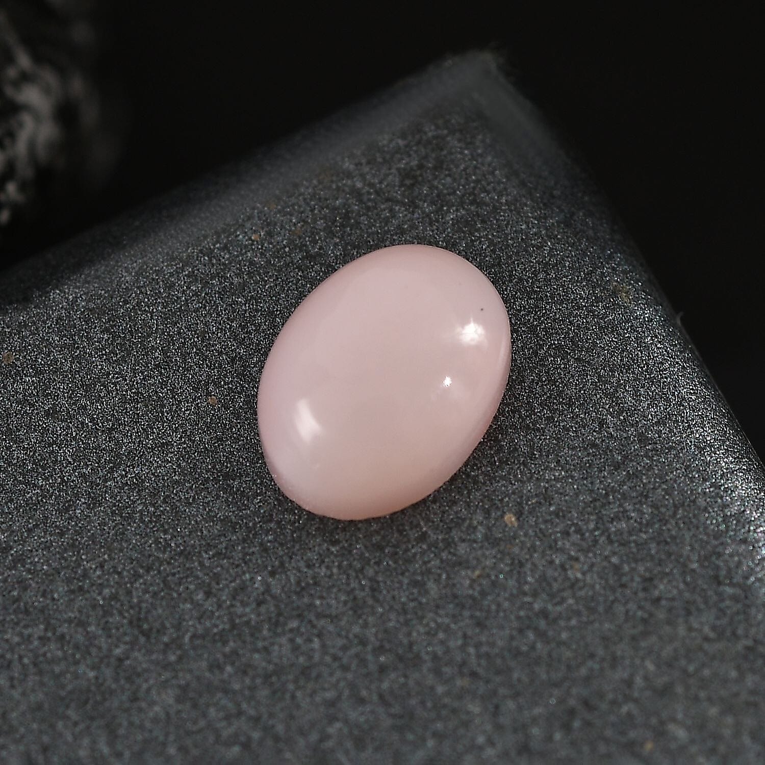 Peruvian Pink Opal (Ovl 8x6 mm) 0.75 ctw Loose Gemstone