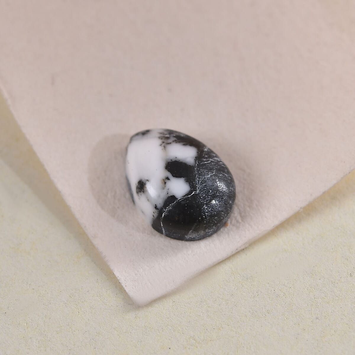 White Buffalo (Pear 7x5 mm) 0.60 ctw Loose Gemstone image number 1