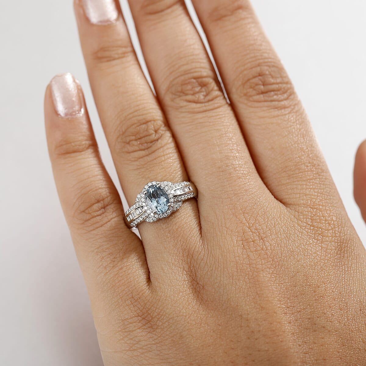 950 Platinum  AAAA  Santamaria Aquamarine   White Diamond  VS2 Main Stone With Side Stone Ring ,  Platinum Wt. 5.64 g 1.62 ctw image number 2