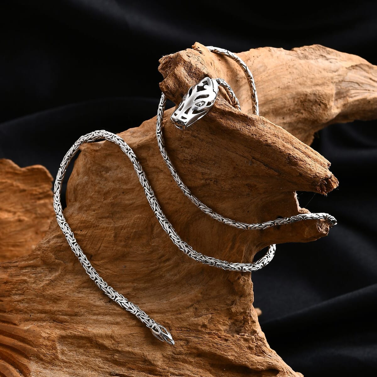 Bali Legacy Sterling Silver Dragon Borobudur Necklace (20 Inches) (26.20 g) image number 8