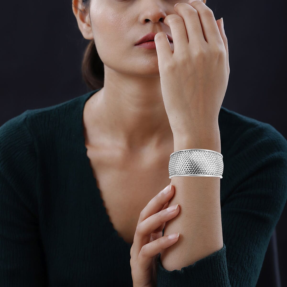 Bali Legacy Woven Cuff Bracelet in Sterling Silver (7.25 In) 33.95 Grams image number 2