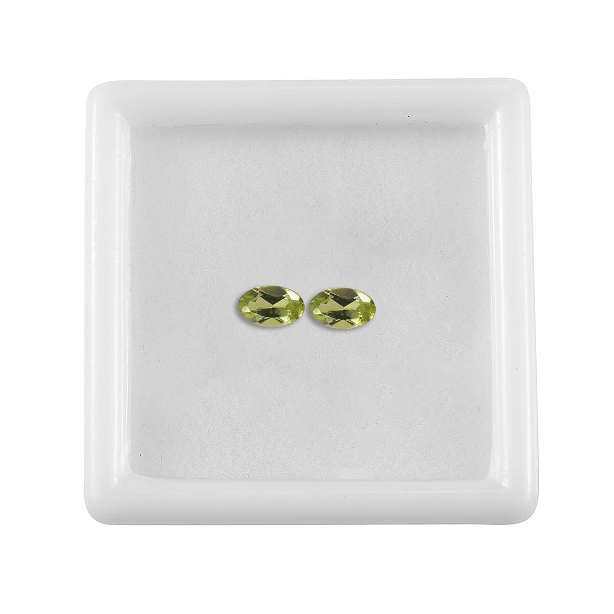 Set of 2 Peridot (Oval 5x3 mm) 0.22 ctw Loose Gemstone image number 3