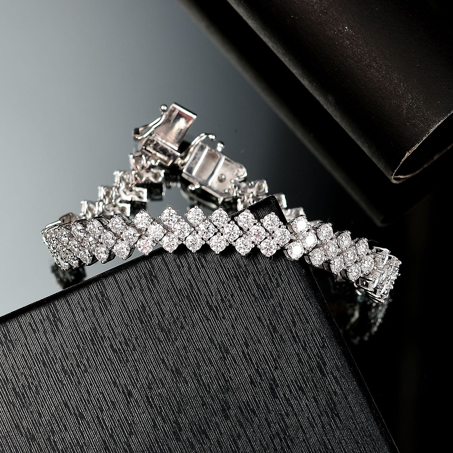 D'Joy Moissanite 9.70 ctw Starlace Bracelet in Rhodium Over Sterling Silv (6.50 In)