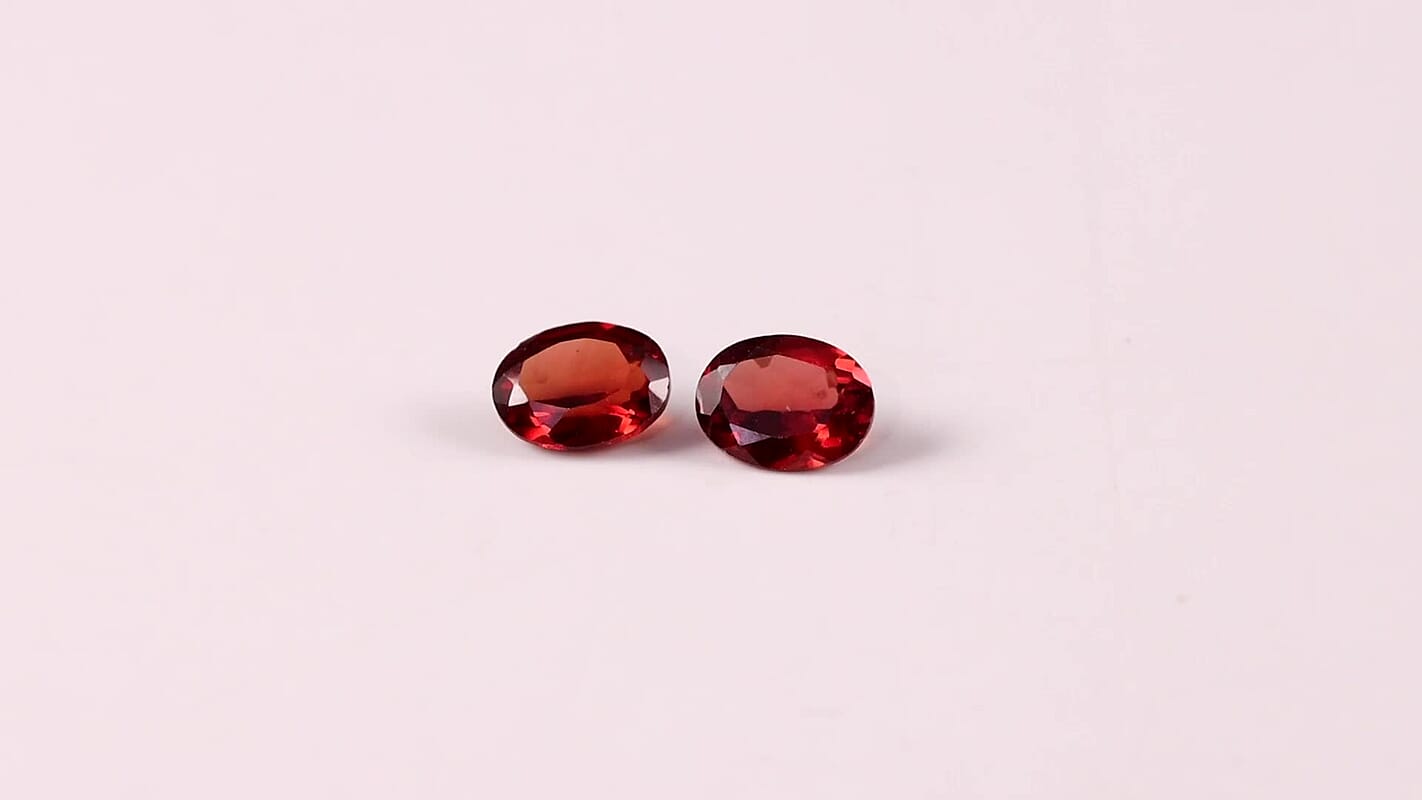 Set of 2 Mozambique Garnet (Oval 5x4 mm) 0.64 ctw Loose Gemstone