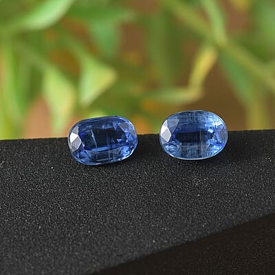 AA Kashmir Kyanite Set of 2 (Oval 7x5 mm) 1.61 ctw Loose Gemstone