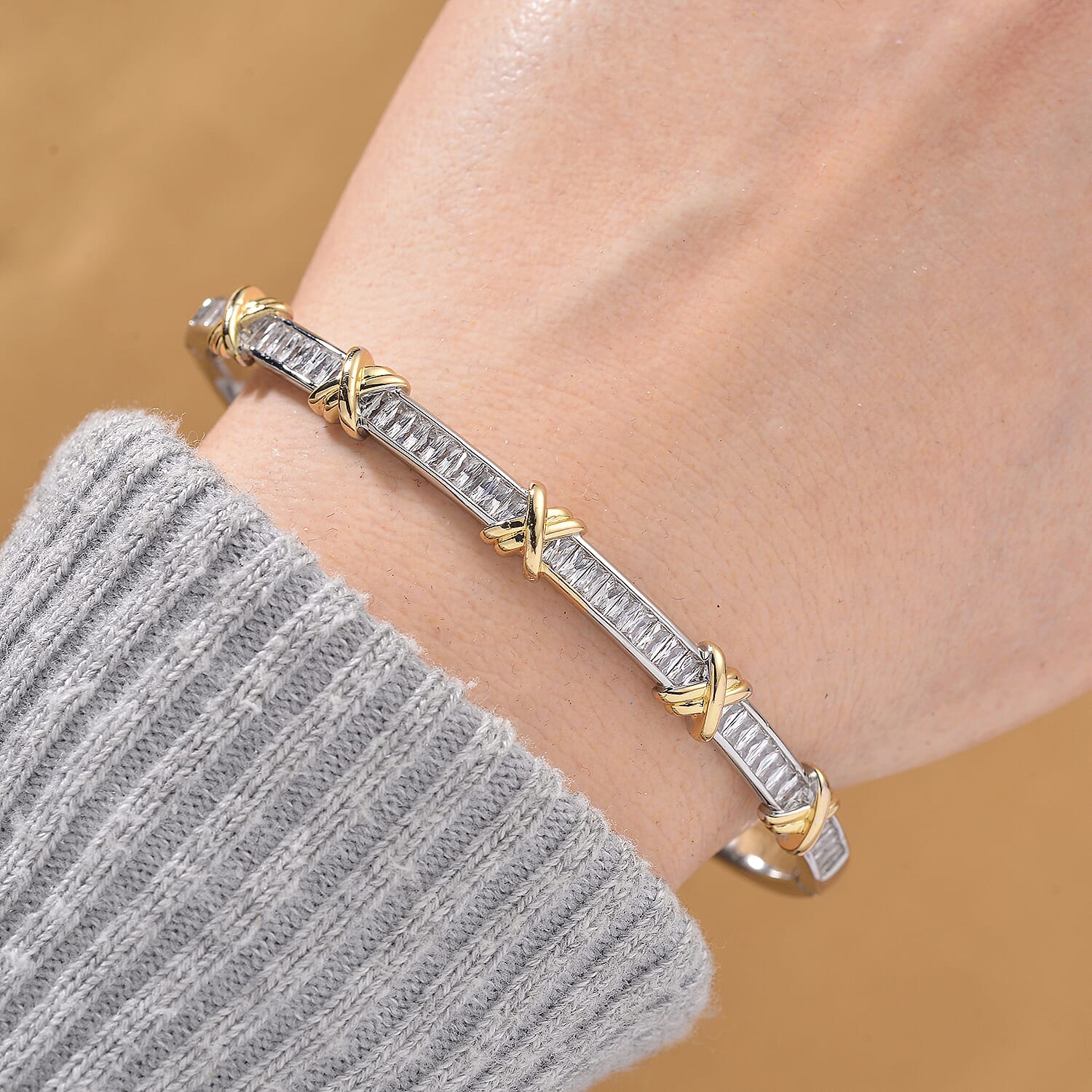 Simulated Diamond - Product card gallery slide 2 (10146163163419)