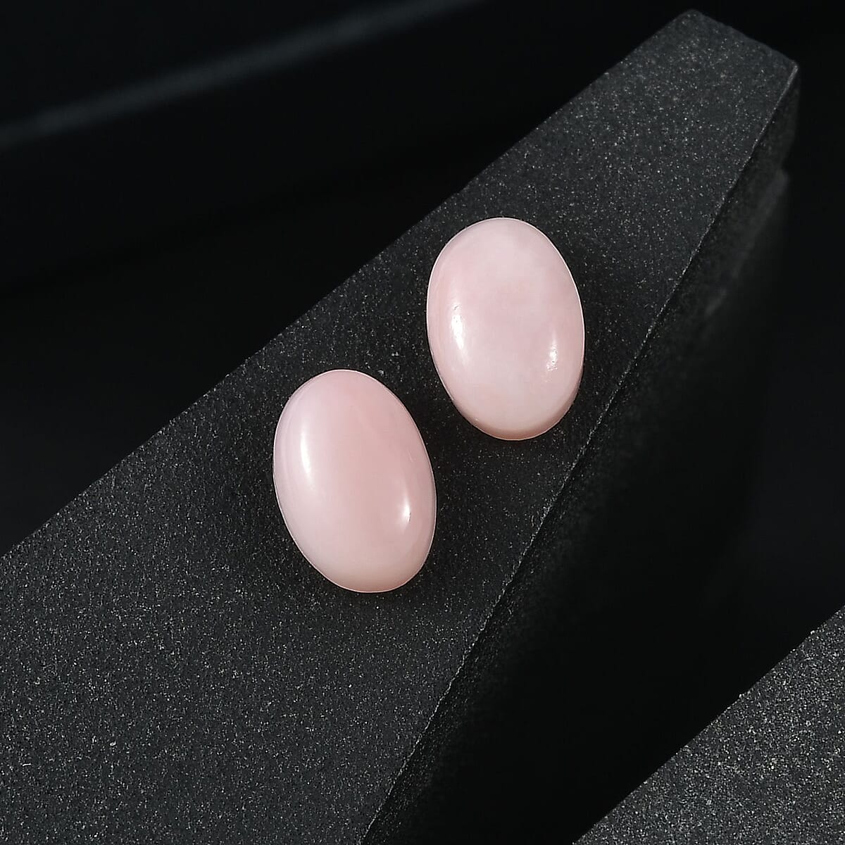 Peruvian Pink Opal Set of 2 (Ovl 6x4 mm) 0.55 ctw Loose Gemstone image number 1