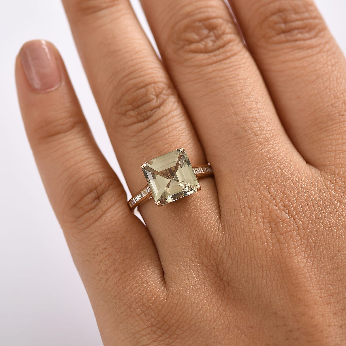 Certified & Appraised Luxoro AAA Turkizite and G-H I2 Diamond Ring in 14K Yellow Gold (Size 10.0) 5.25 ctw (Del. in 10-15 Days) image number 2