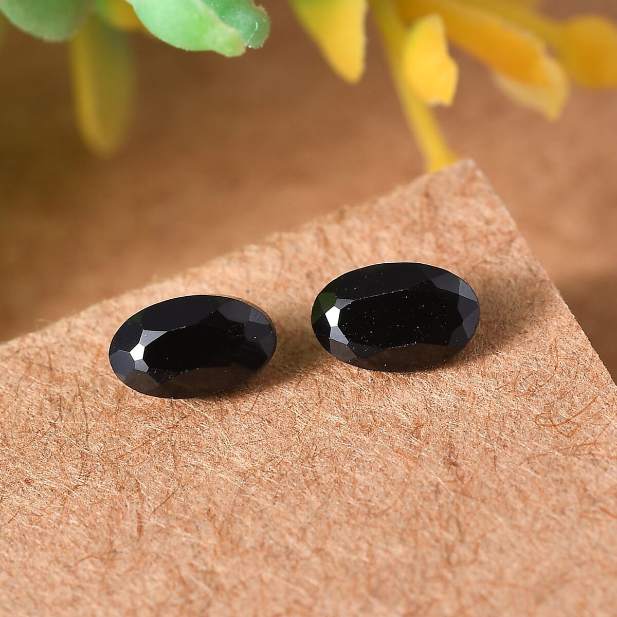 Set of 2 Thai Black Spinel (Oval 5x3 mm) 0.55 ctw Loose Gemstone image number 1
