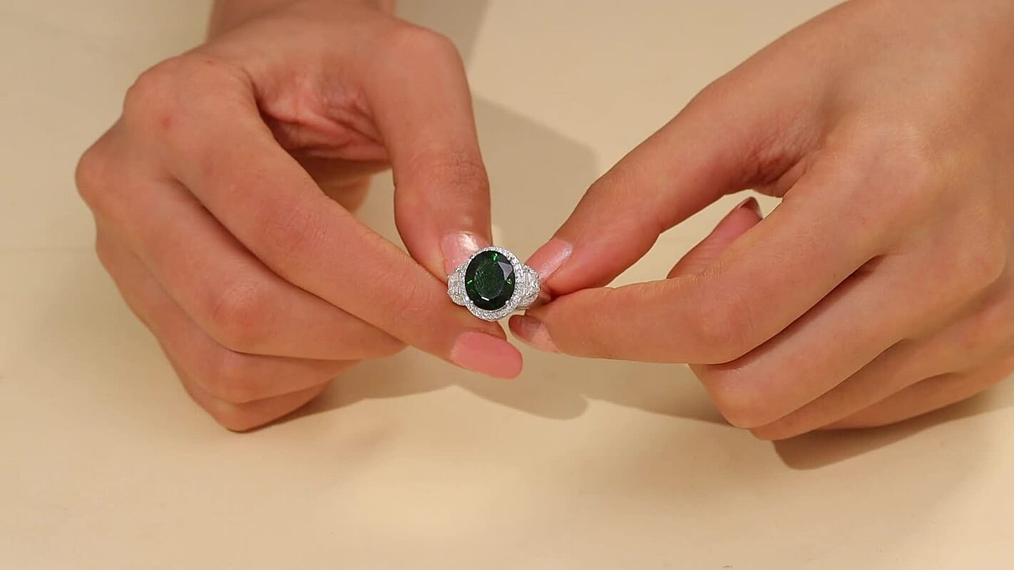 D'Joy Premium Chrome Diopside, Moissanite Ring in Rhodium Over Sterling Silver (Size 10.0) 5.90 ctw