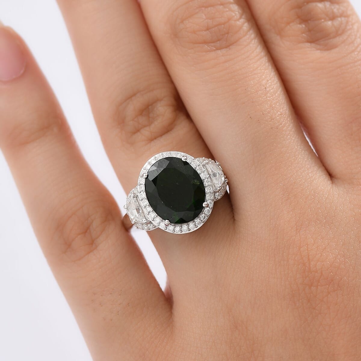 D'Joy Premium Chrome Diopside and Moissanite 5.90 ctw Ring in Rhodium Over Sterling Silver (Size 8.0) image number 2