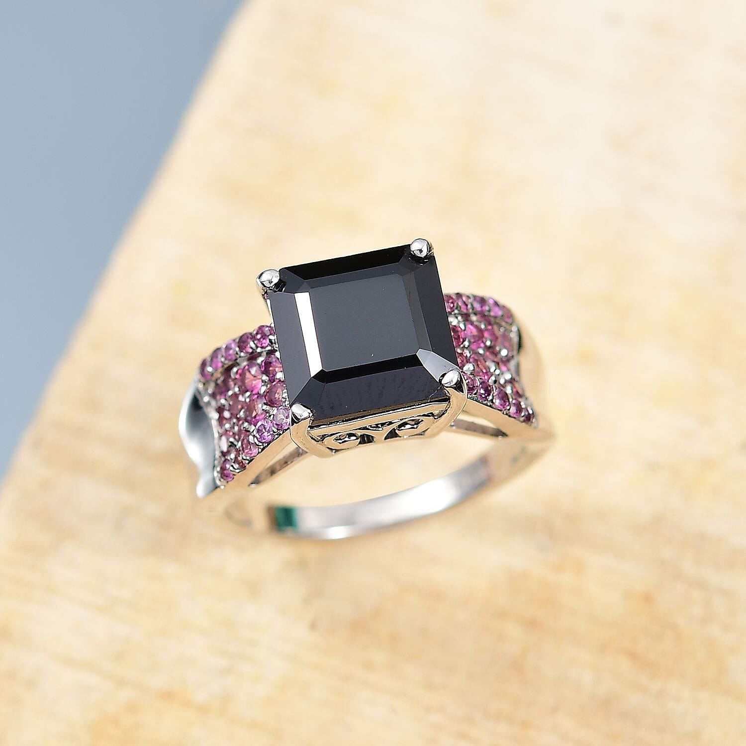 10 - Product card gallery slide 2 (9432825626879)