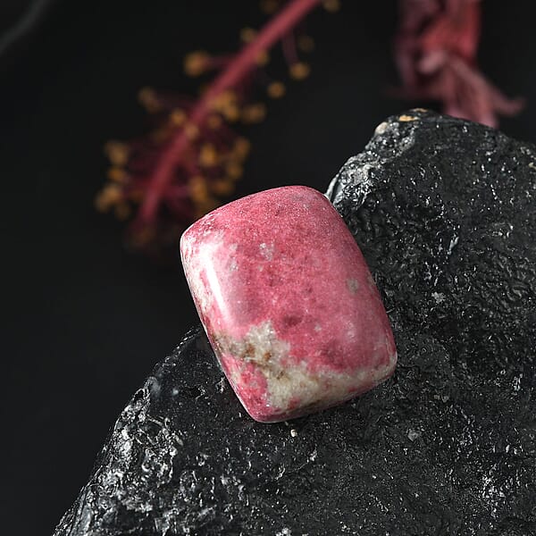 Norwegian Thulite (Cush 16x12 mm) 9.80 ctw Loose Gemstone