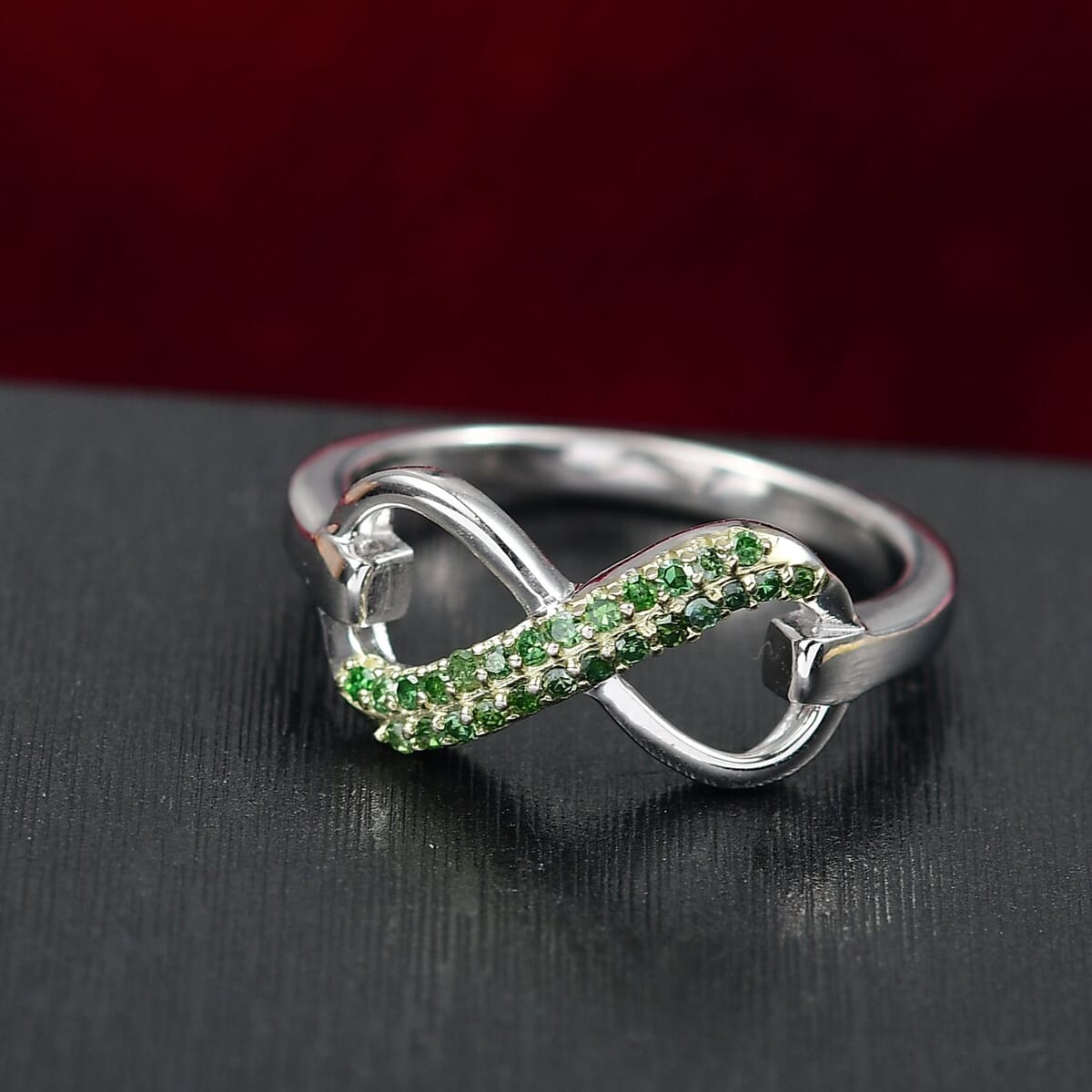 D'Joy Green Diamond (IR) 0.15 ctw Infinity Ring in Rhodium Over Sterling Silver (Size 10.0) image number 1