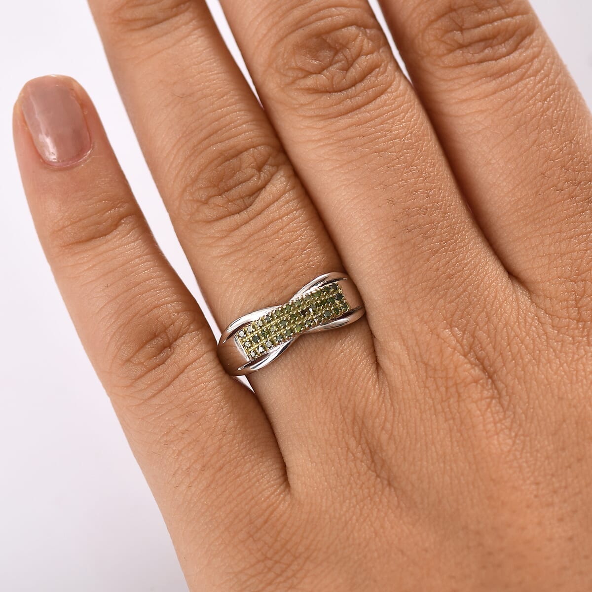 D'Joy Green Diamond (IR) Ring in Rhodium Over Sterling Silver (Size 6.0) 0.15 ctw image number 2