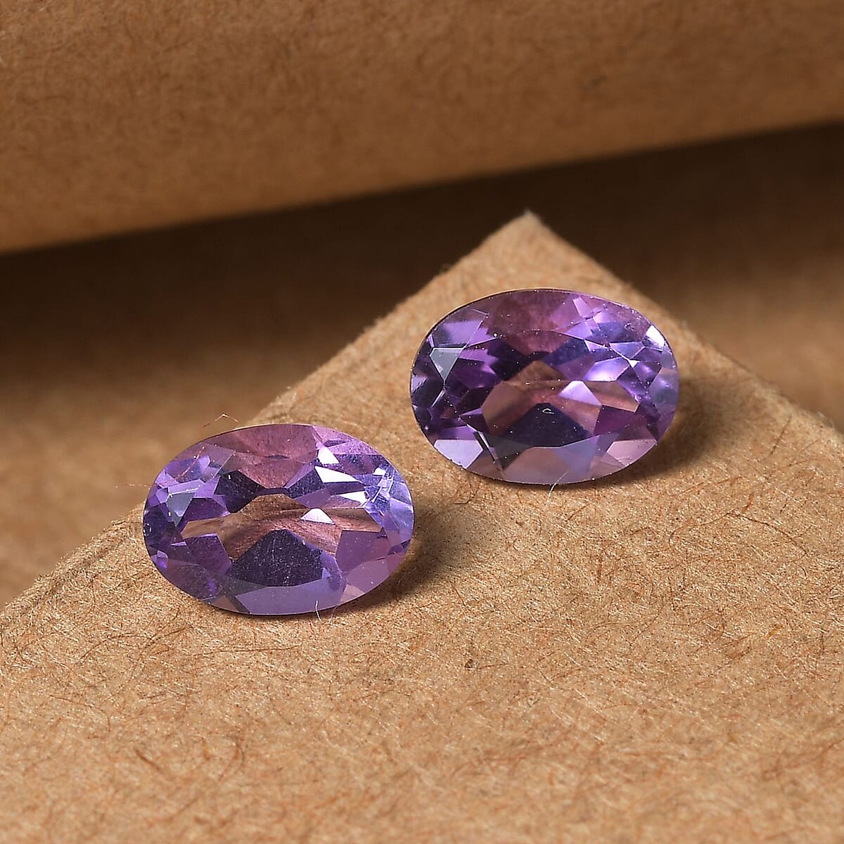 Mashamba Amethyst Set of 2 (Ovl 7x5 mm) 1.27 ctw Loose Gemstone image number 1