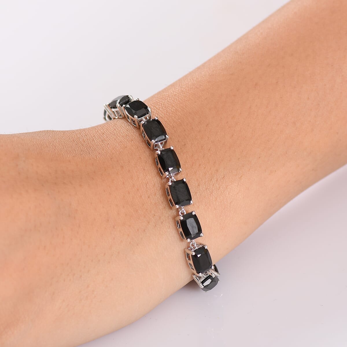 Karis Thai Black Spinel 34.70 ctw Panther Bracelet in Platinum Bon (6.50-8.0In) image number 2
