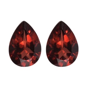 Set of 2 Mozambique Garnet (Pear 7x5 mm) 1.41 ctw Loose Gemstone