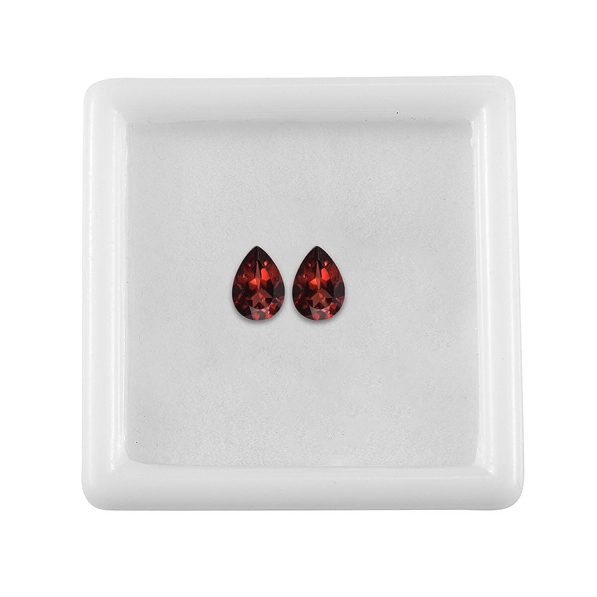 Set of 2 Mozambique Garnet (Pear 7x5 mm) 1.41 ctw Loose Gemstone image number 3