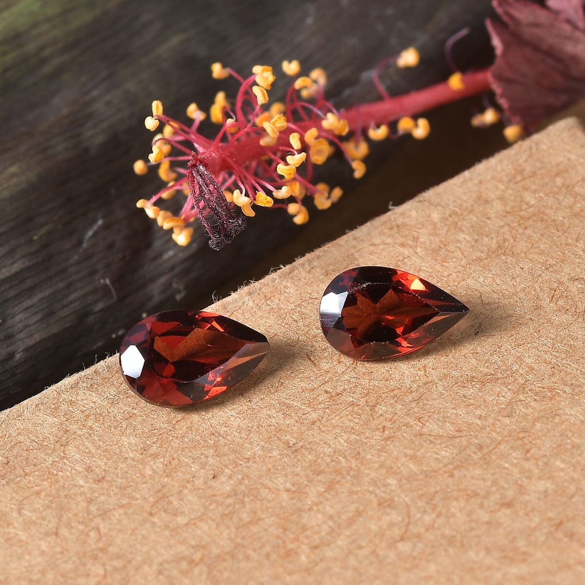 Set of 2 Mozambique Garnet (Pear 8x5 mm) 1.86 ctw Loose Gemstone image number 1