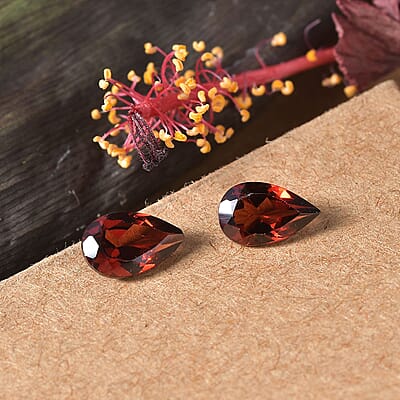 Set of 2 Mozambique Garnet (Pear 8x5 mm) 1.86 ctw Loose Gemstone