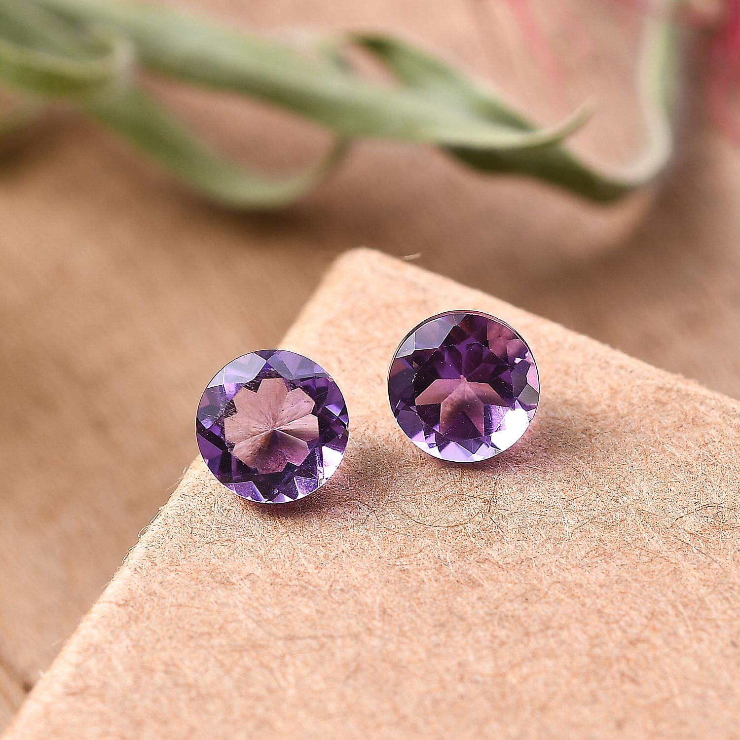 Uruguay Amethyst (Rnd 5 mm) 0.82 ctw Loose Gemstone