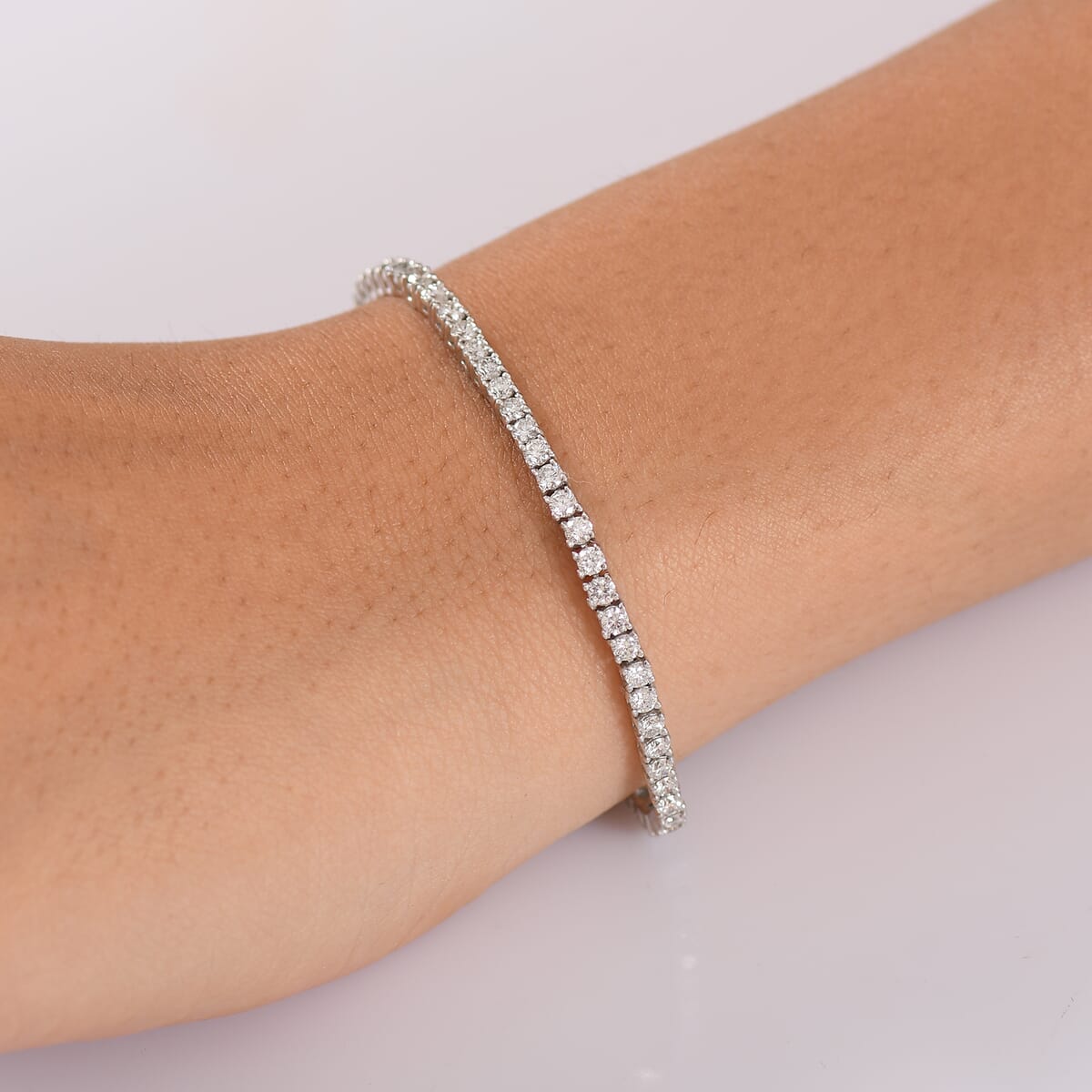 Luxuriant Lab Grown Diamond SI 4.70 ctw Bracelet in Rhodium Over Sterling Silver (8.00 In) image number 2