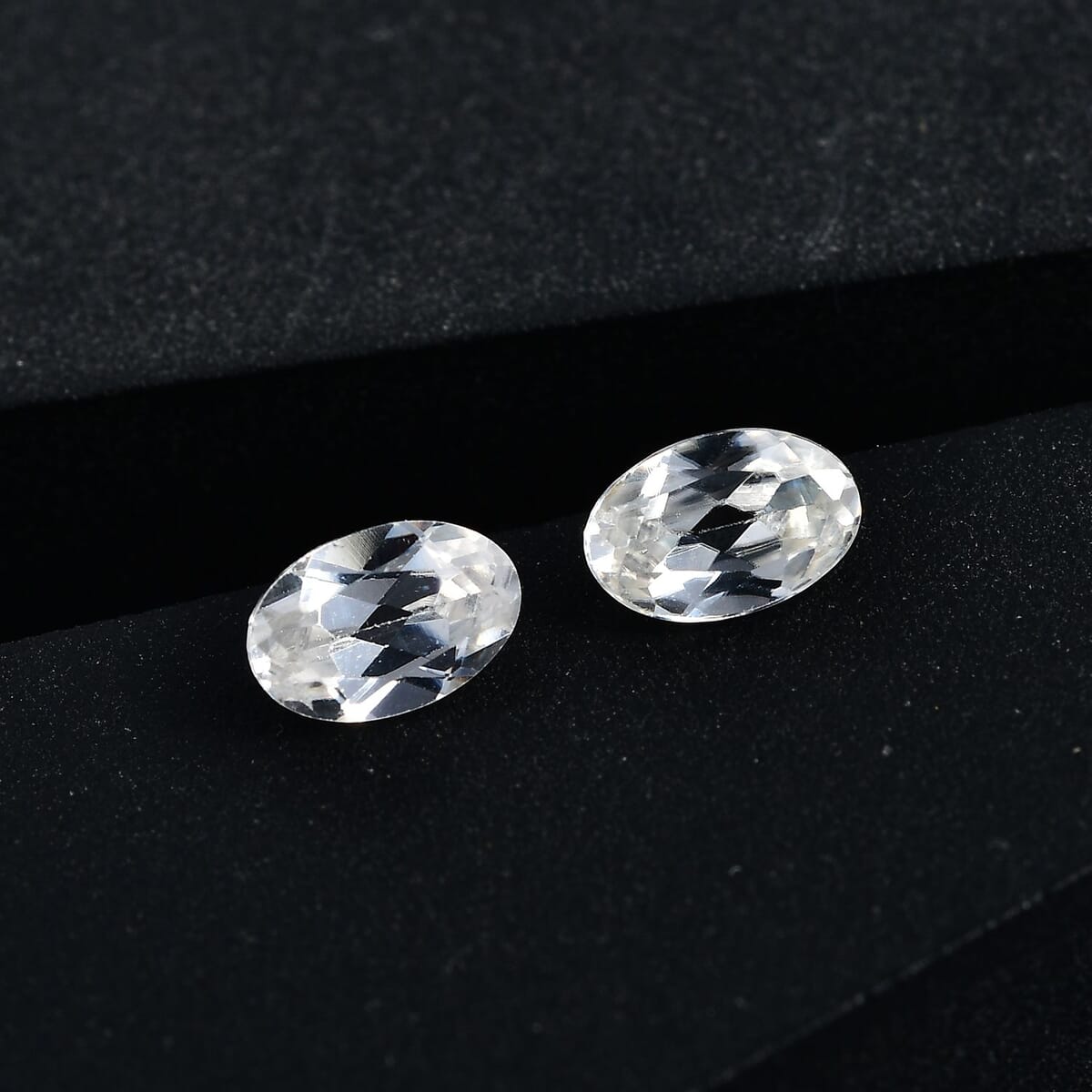 White Zircon Set of 2 (Ovl 6x4 mm) 1.28 ctw Loose Gemstone image number 1