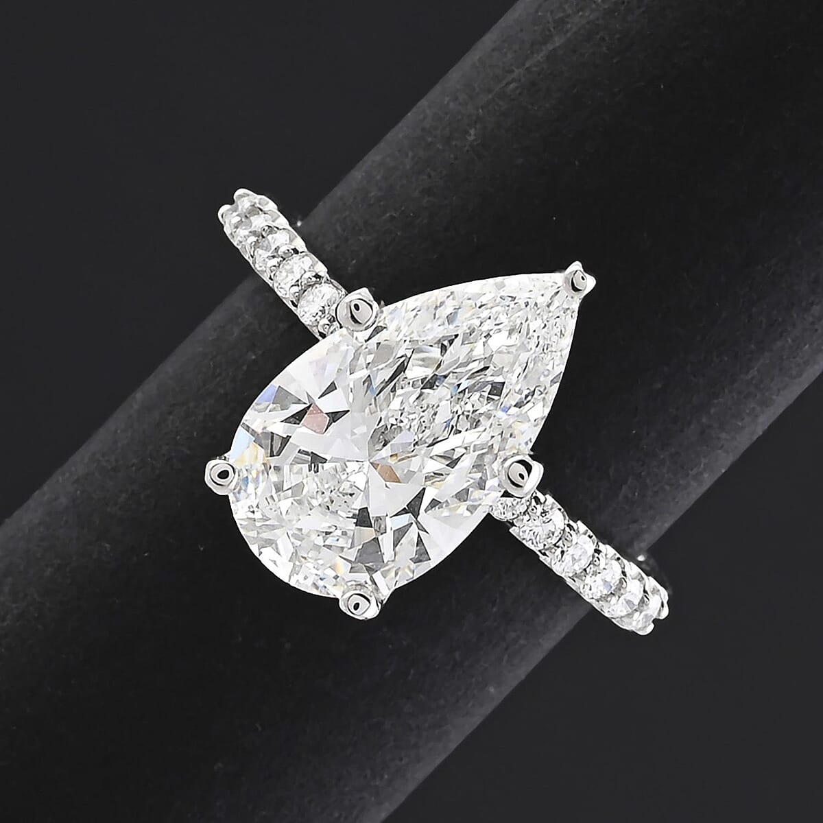 IGI Certified 950 Platinum Luxuriant Lab Grown Diamond (EF-VS) Ring (Size 9.5) (5.38 g) (Del. in 10-15 Days) 3.00 ctw image number 1
