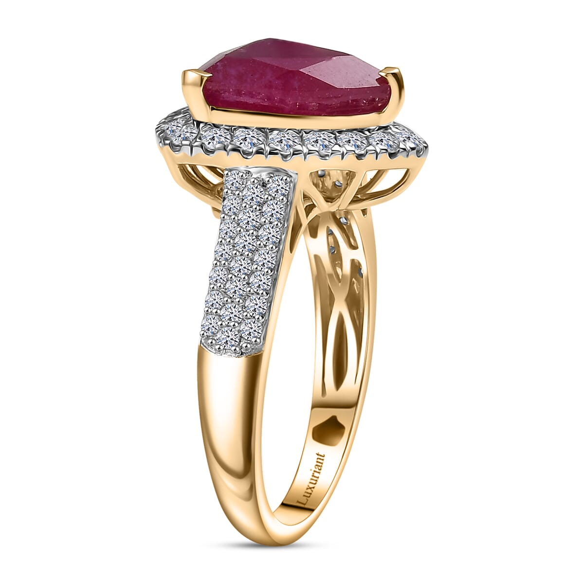 AAA Niassa Ruby and E-F VS Luxuriant Lab Grown Diamond 7.30 ctw Ring in 10K Yellow Gold (Size 6.0) image number 3