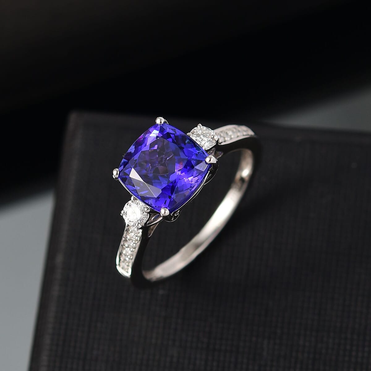 Certified & Appraised Rhapsody AAAA Tanzanite and Diamond E-F VS 4.61 ctw Ring in 950 Platinum (Size 9.0) 5.60 Grams (Del. in 7-10 Days) image number 1