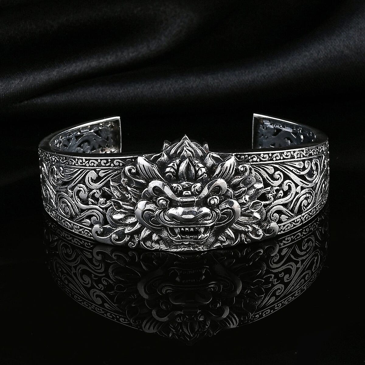 Doorbuster D'Joy Bali Legacy Sterling Silver Pixiu Cuff Bracelet (7.25 In) 32.35 Grams image number 1