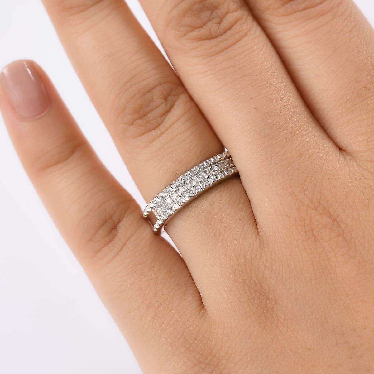 D'Joy Diamond Crown Edge Ring in Rhodium Over Sterling Silver (Size 7.0) 0.15 ctw image number 2