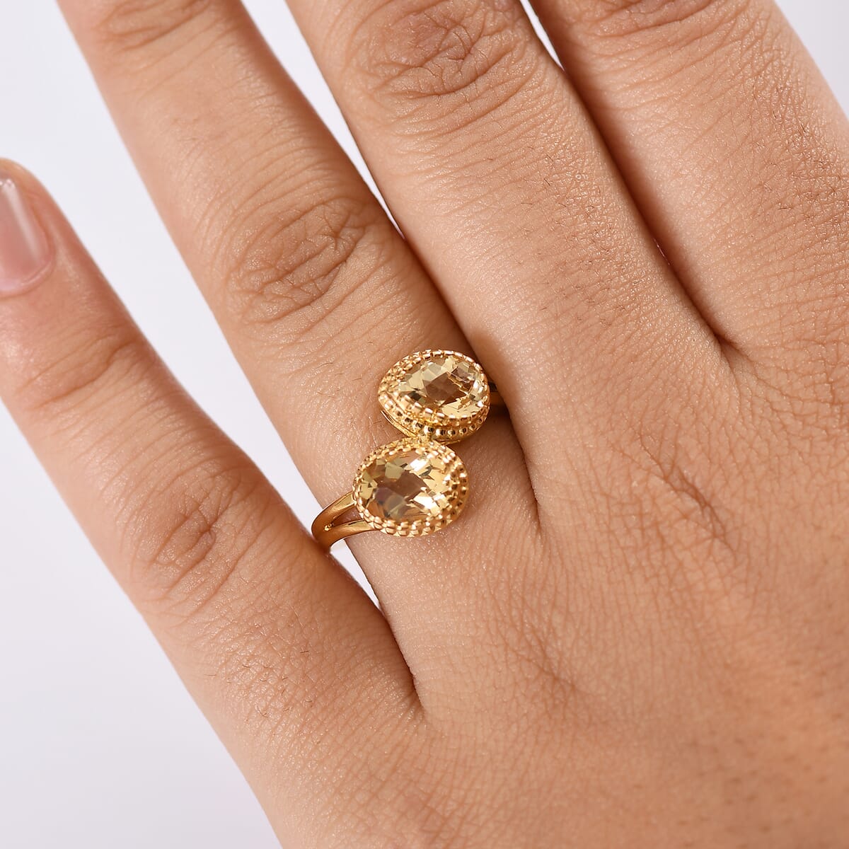 D'Joy Premium Brazilian Citrine 2.50 ctw Bypass Ring in 18K Vermeil Yellow Gold Over Sterling Silver (Size 10.0)  image number 2