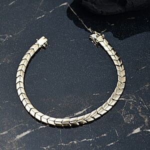 Luxoro Chevron Link Bracelet in 10K Yellow Gold (8.00 In) 8.30 Grams