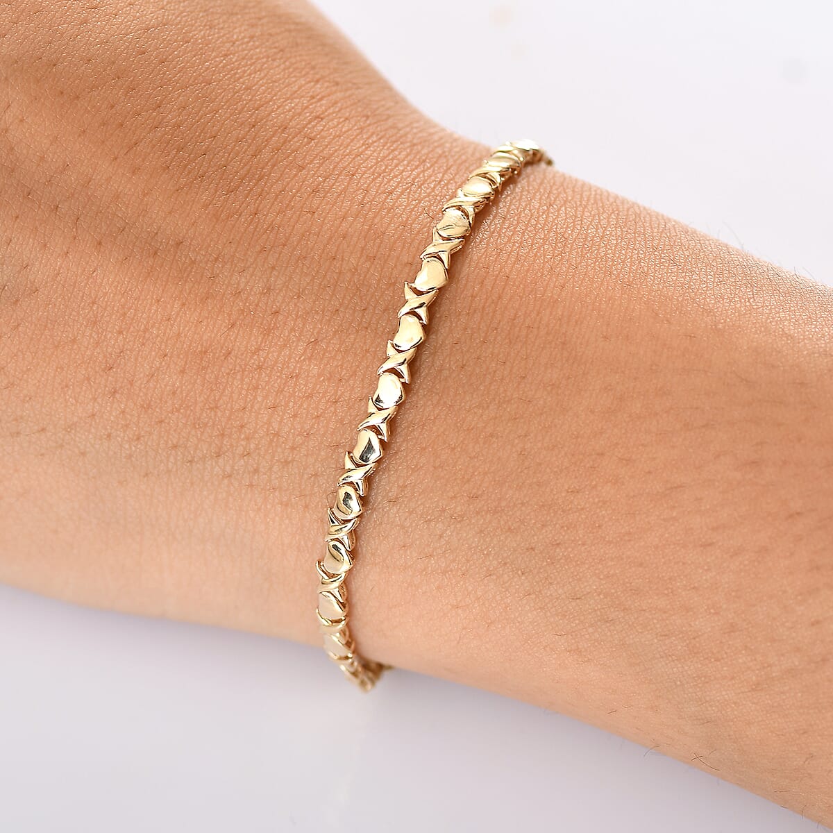 Luxoro 10K Yellow Gold Infinity with Heart Link Bracelet (8.00 In) 5.70 Grams image number 2