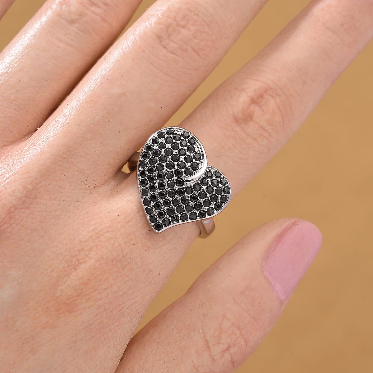 Thai Black Spinel 0.80 ctw Heart Ring in Stainless Steel (Size 6.0) image number 1