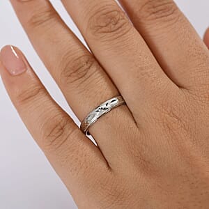 950 Platinum Diamond-cut Textured Band Ring (Size 6.0) (3.50 g)