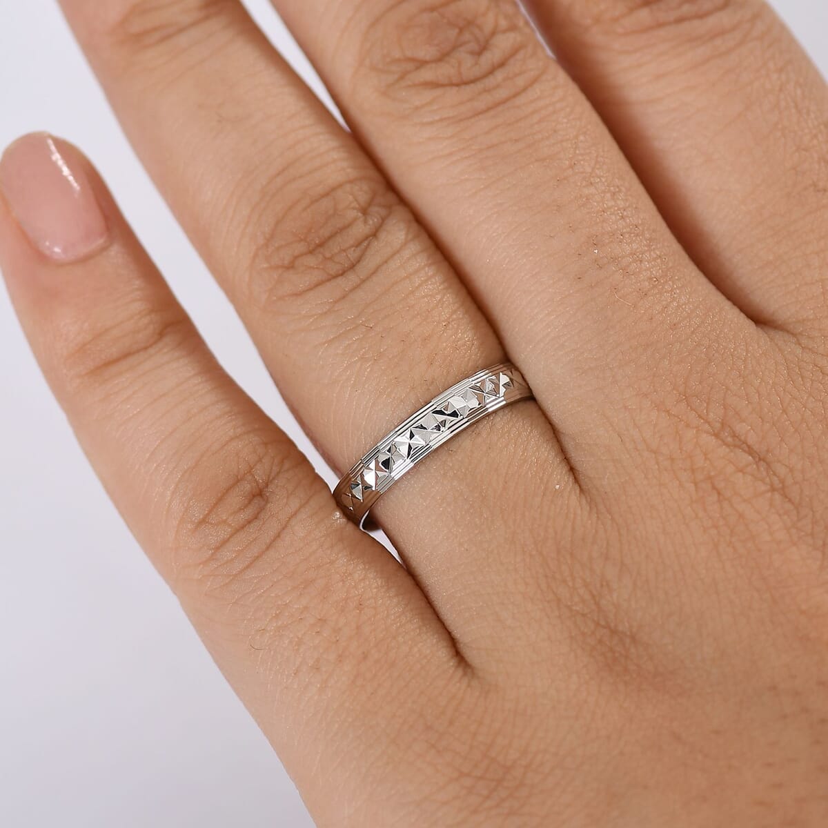 950 Platinum Diamond-cut Band Ring (Size 10.0) (3.30 g) image number 2