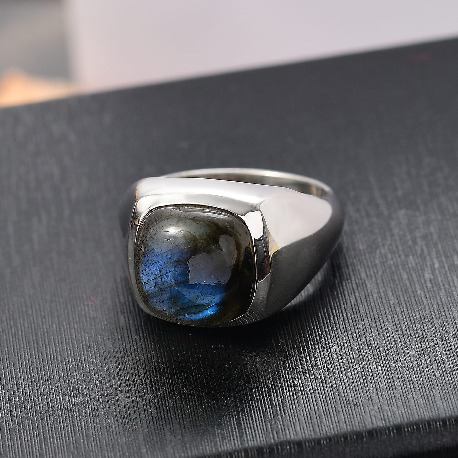D'Joy Malagasy Labradorite 8.60 ctw Men's Ring in Rhodium Over Sterling Silver (Size 10.0)