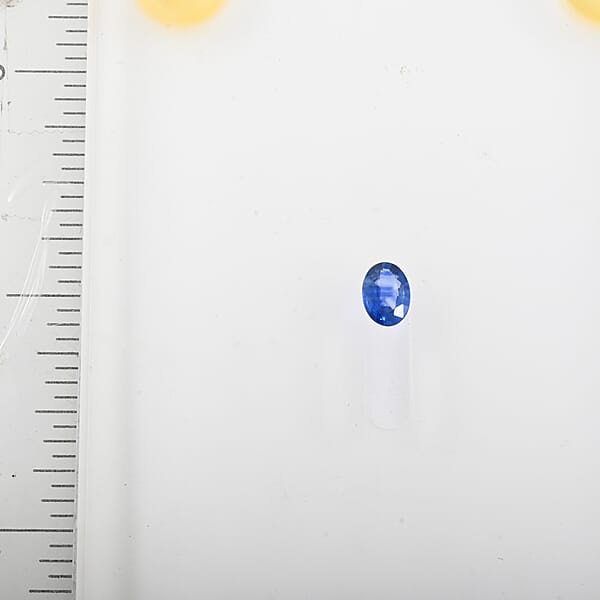 AAAA Ceylon Blue Sapphire (Ovl 7x5 mm) 0.80 ctw