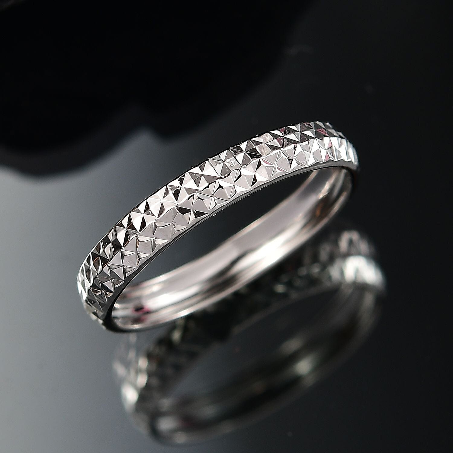 950 Platinum Diamond-Cut Band Ring (Size 10.0) 2.15 Grams